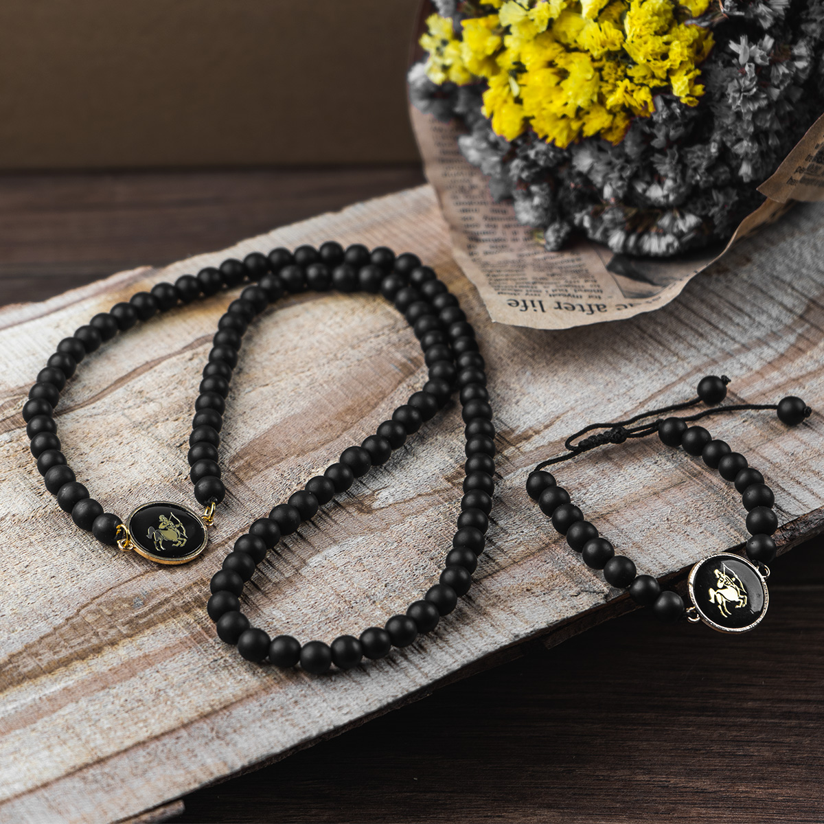 نیم ست مهره ای مشکی مدل Azar