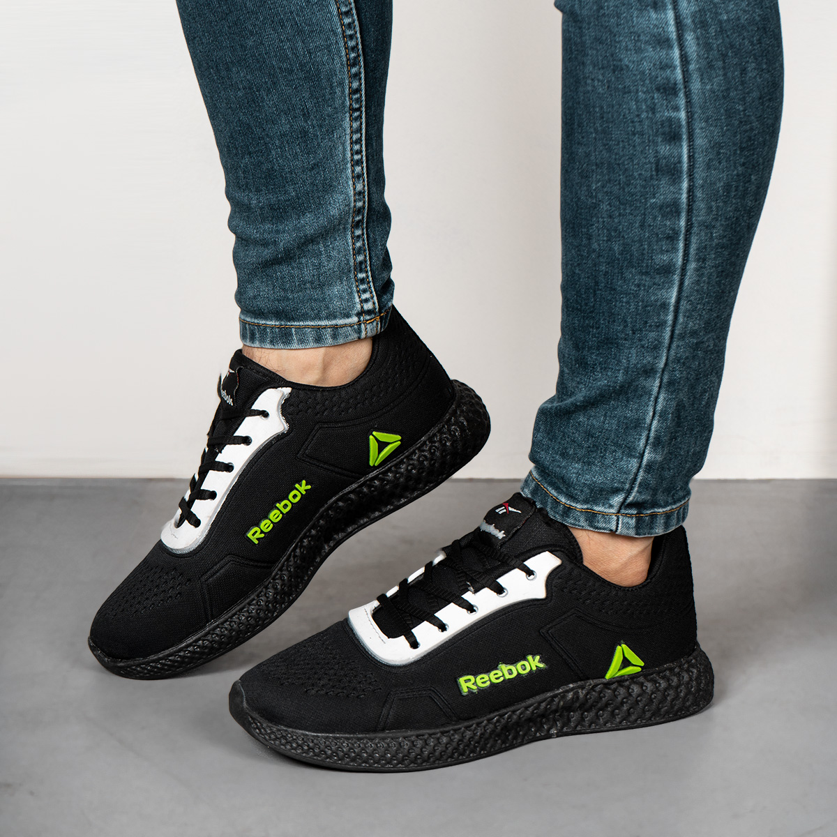 کفش مردانه Reebok مشکی سبز مدل Avan(T)