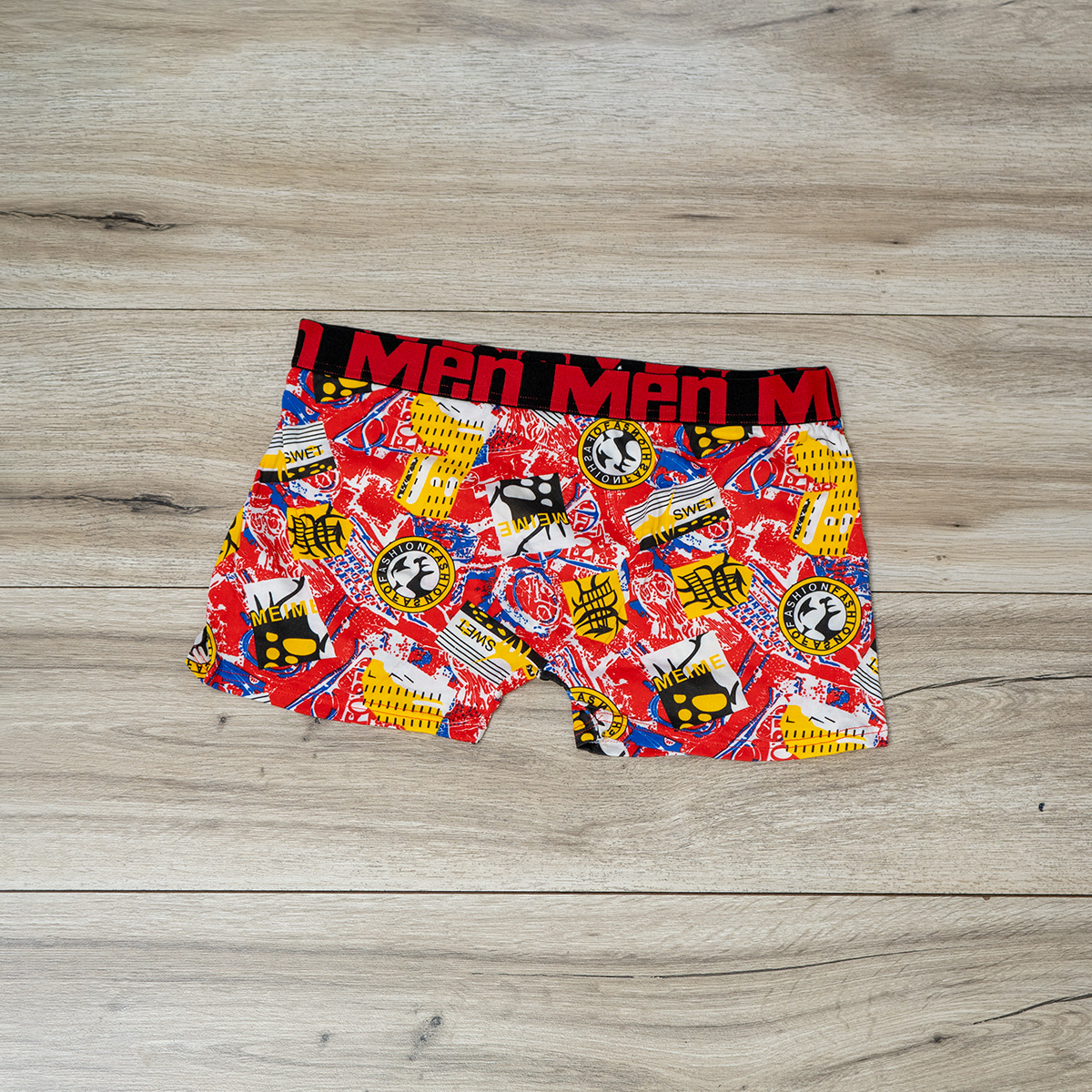 شورت نیم پا قرمز(T) مدل .MAN(T)