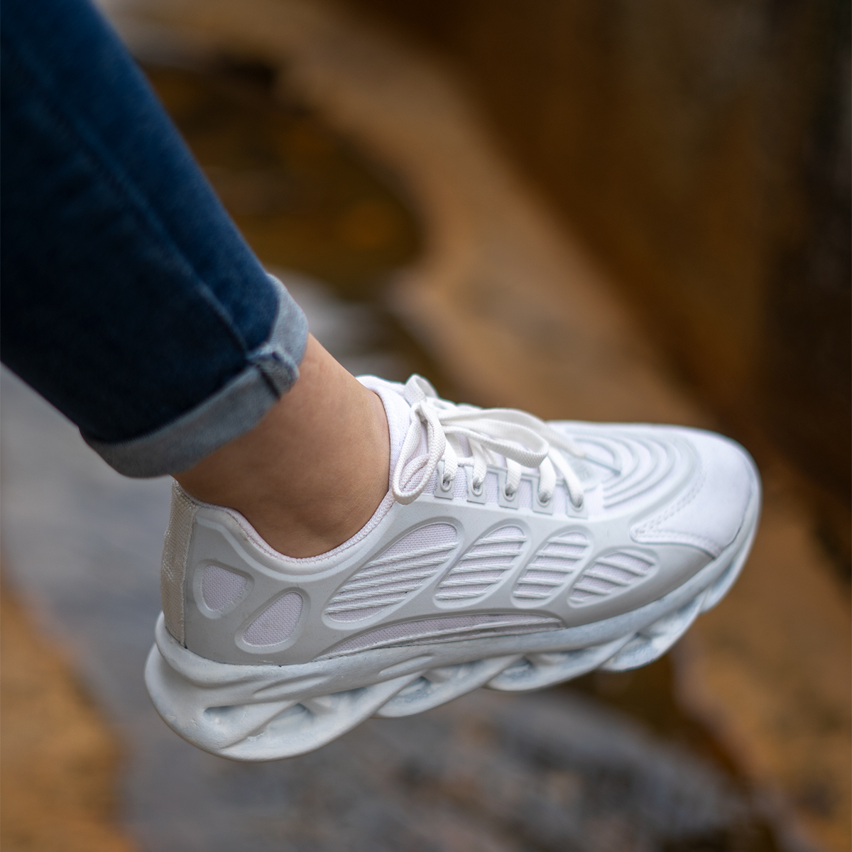 کفش ورزشی دخترانه سفید مدل Sanam