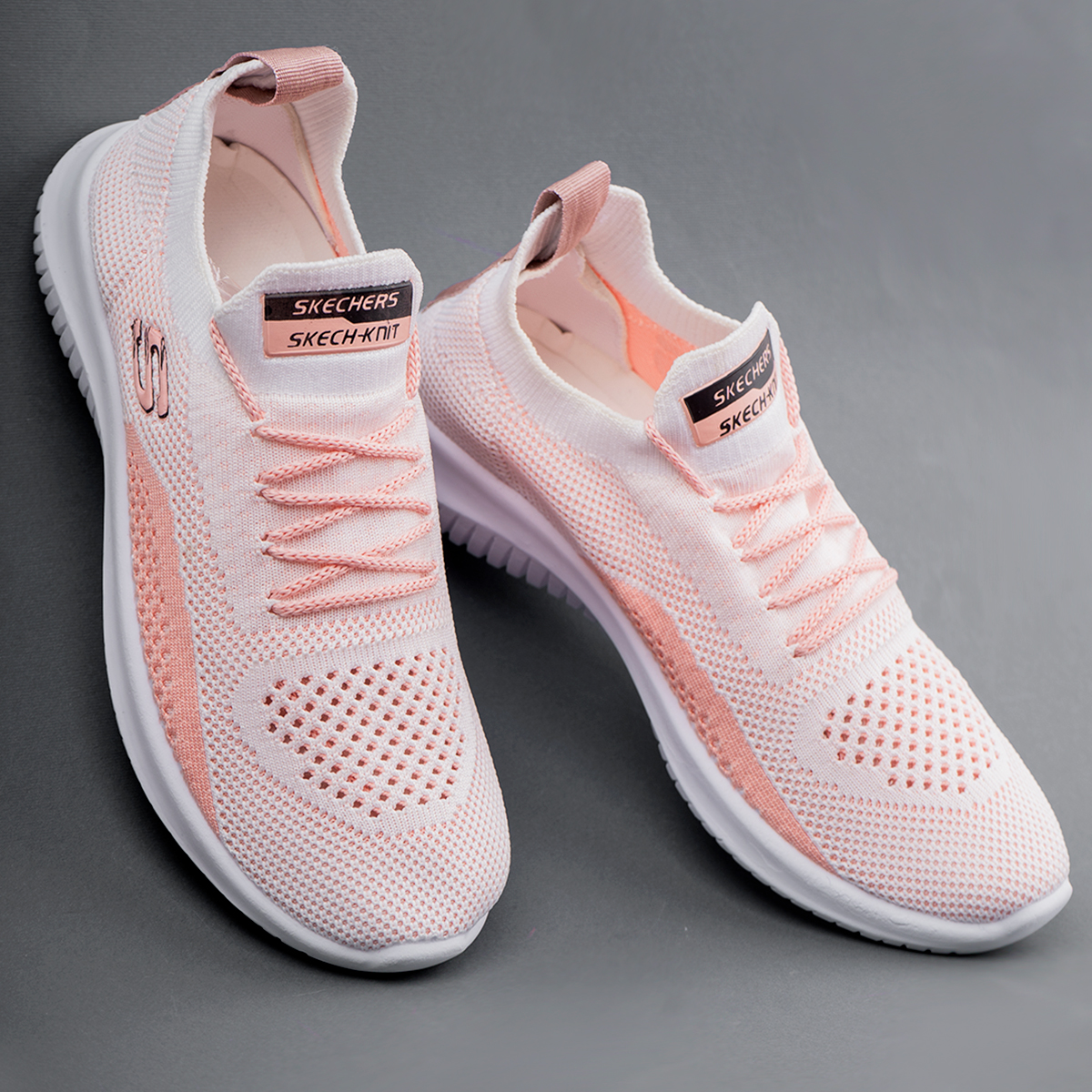 کفش ورزشی اسکیچرز زنانه صورتی مدلHoda