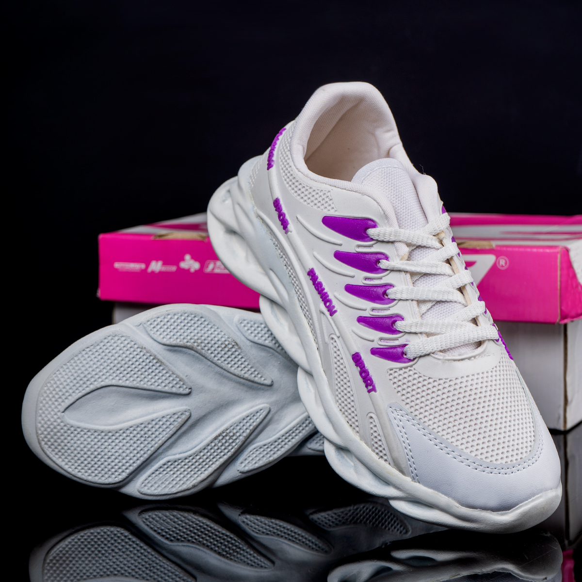 کفش وزرشی زنانه سفید مدل Shiva