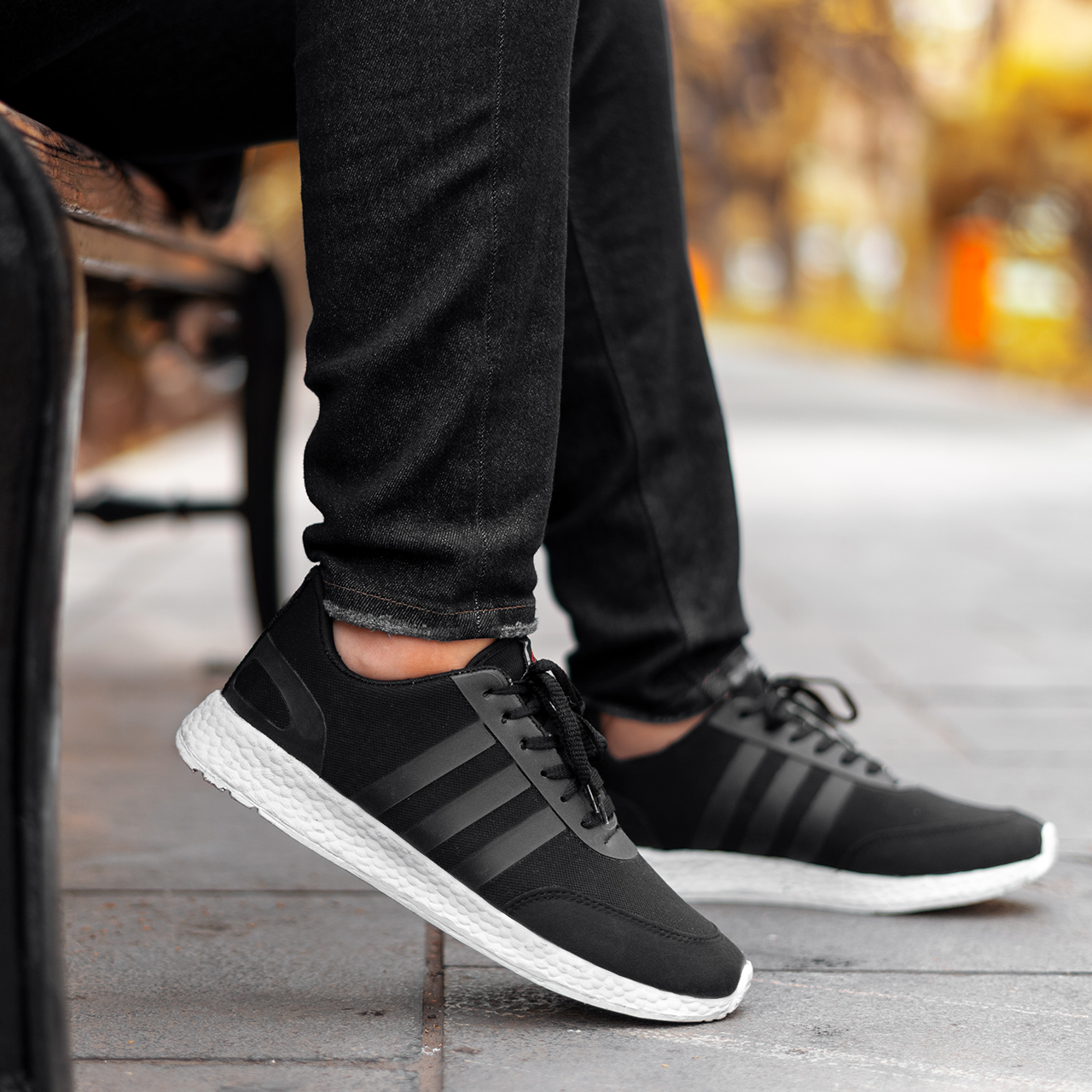 کفش ورزشی آدیداس مردانه مشکی زیره سفید مدل Hami