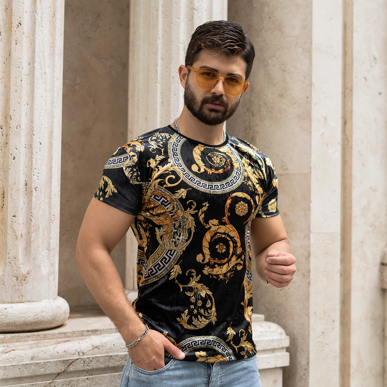 تیشرت مخمل مشکی طلایی ورساچه مردانه مدل 66