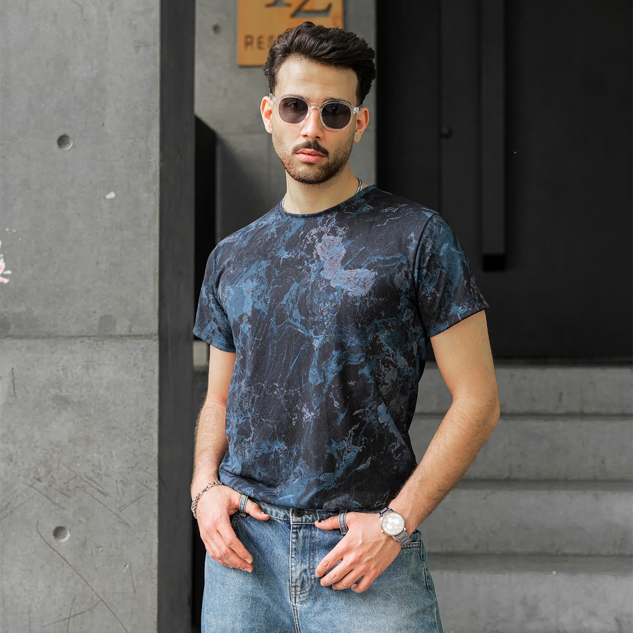 تیشرت مردانه مشکی آبرنگی مدل 61