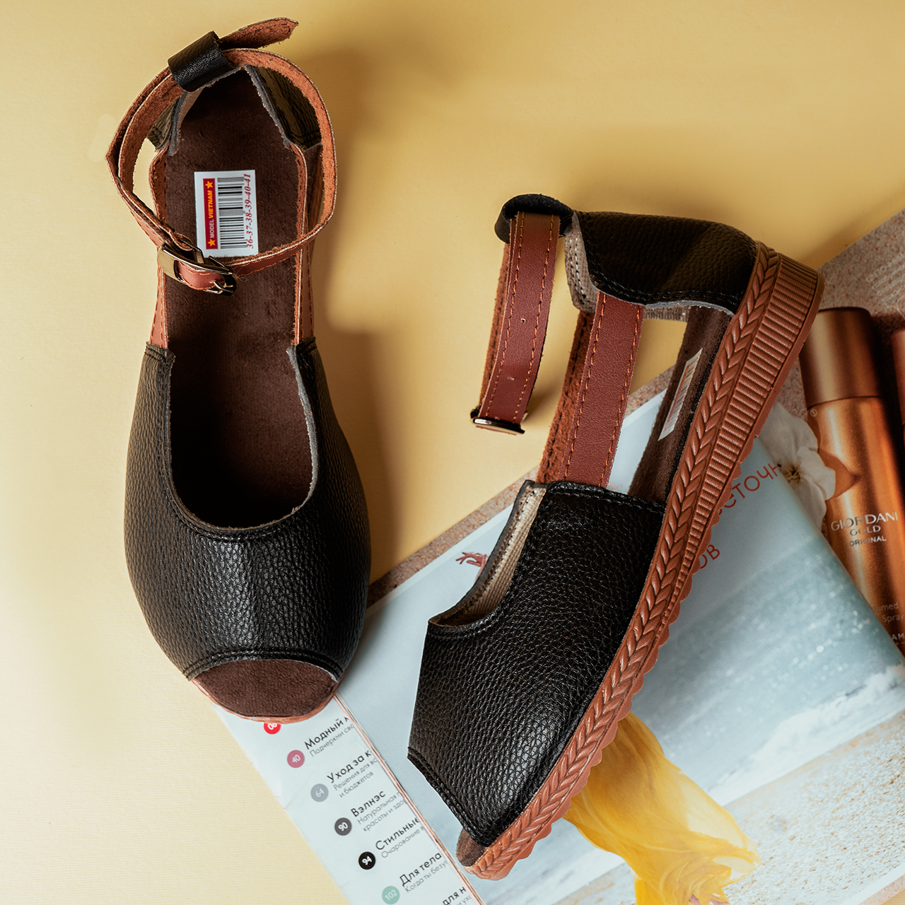 صندل زنانه مدل Diba