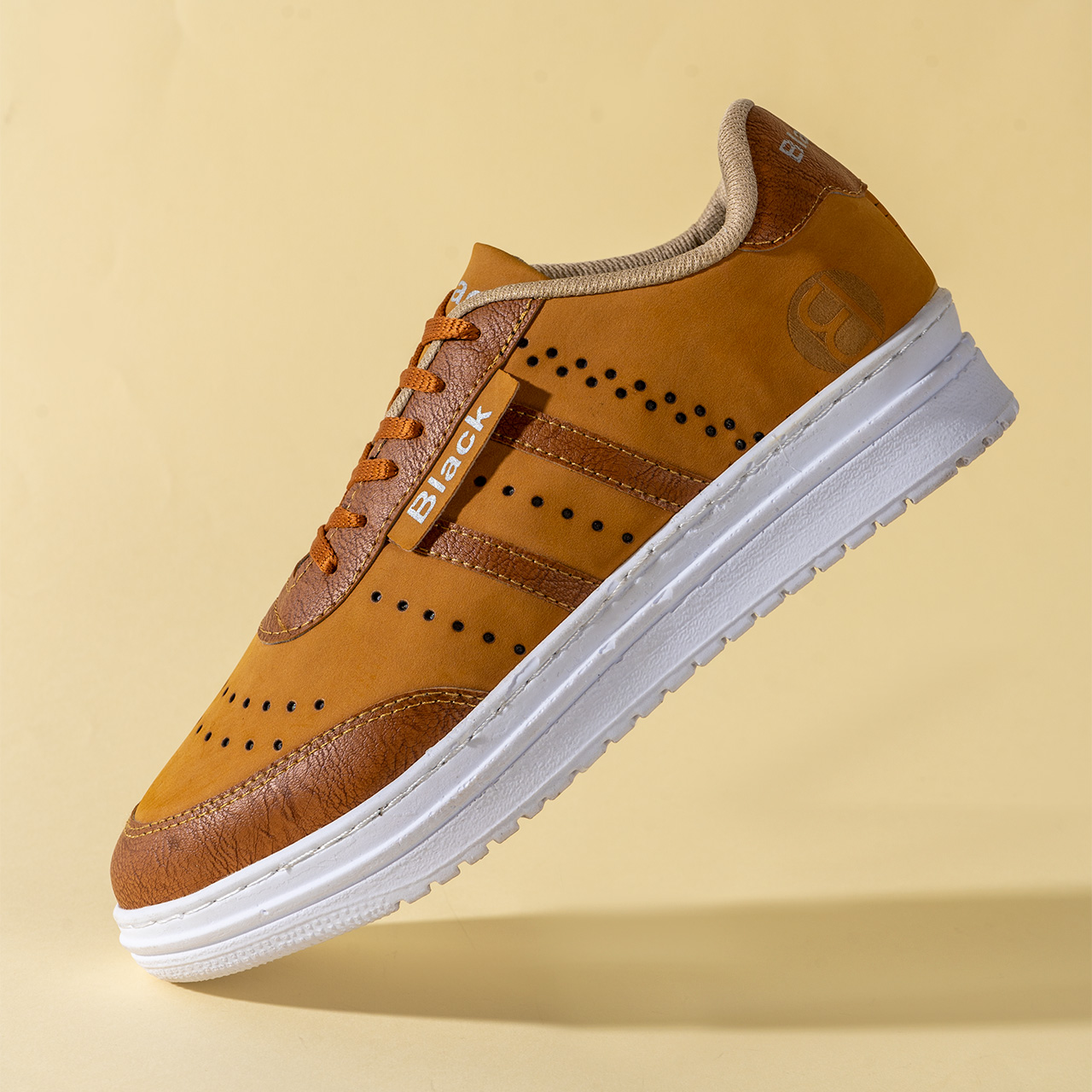 کفش تخت مردانه عسلی زیره سفید مدل Black