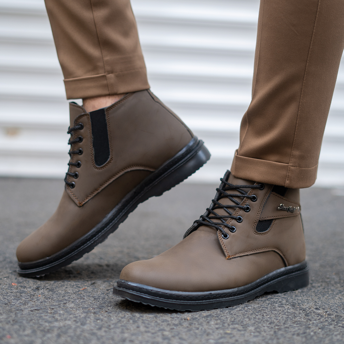 نیم بوت مردانه خاکی مدل Nariman