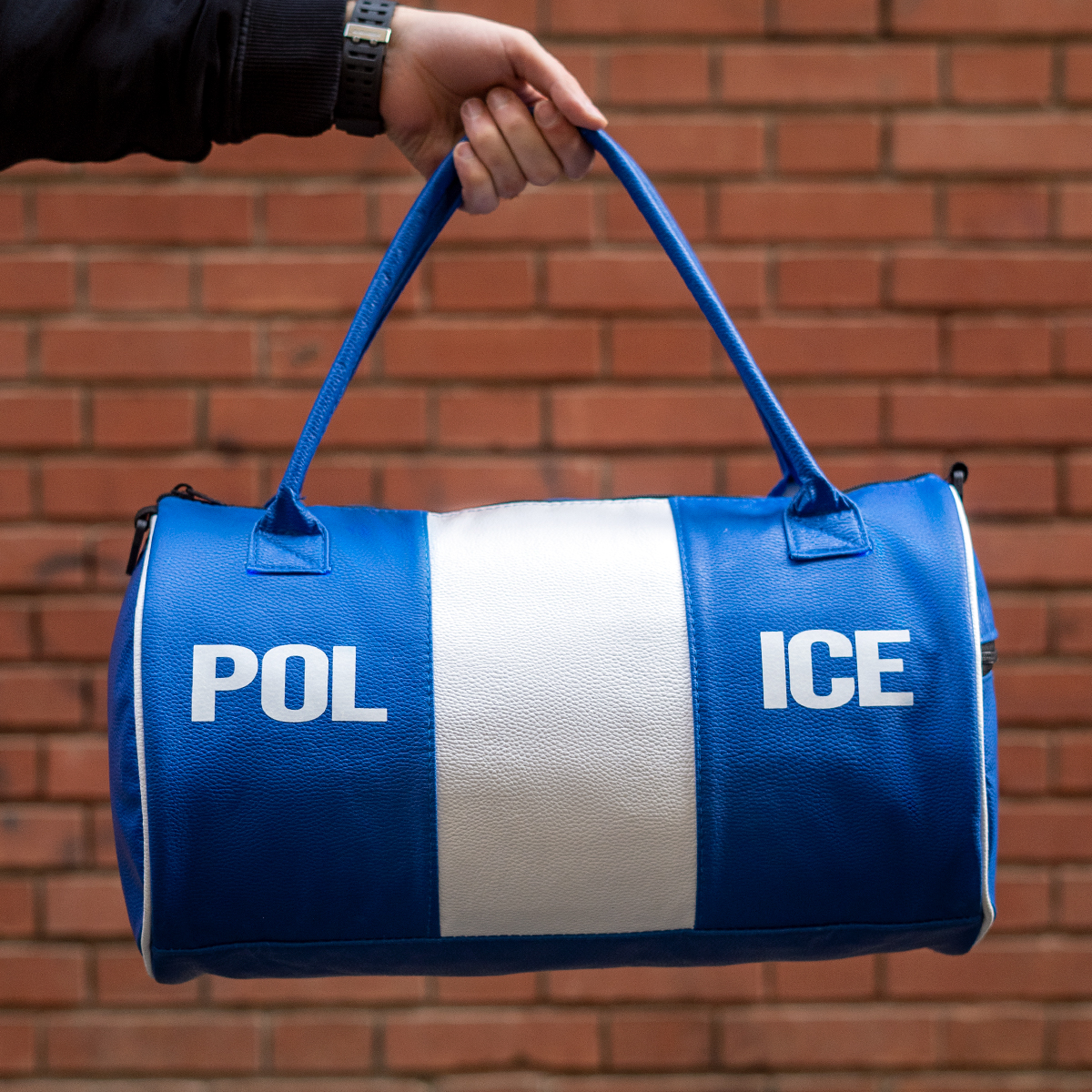 ساک ورزشی آبی سفید مدل Police