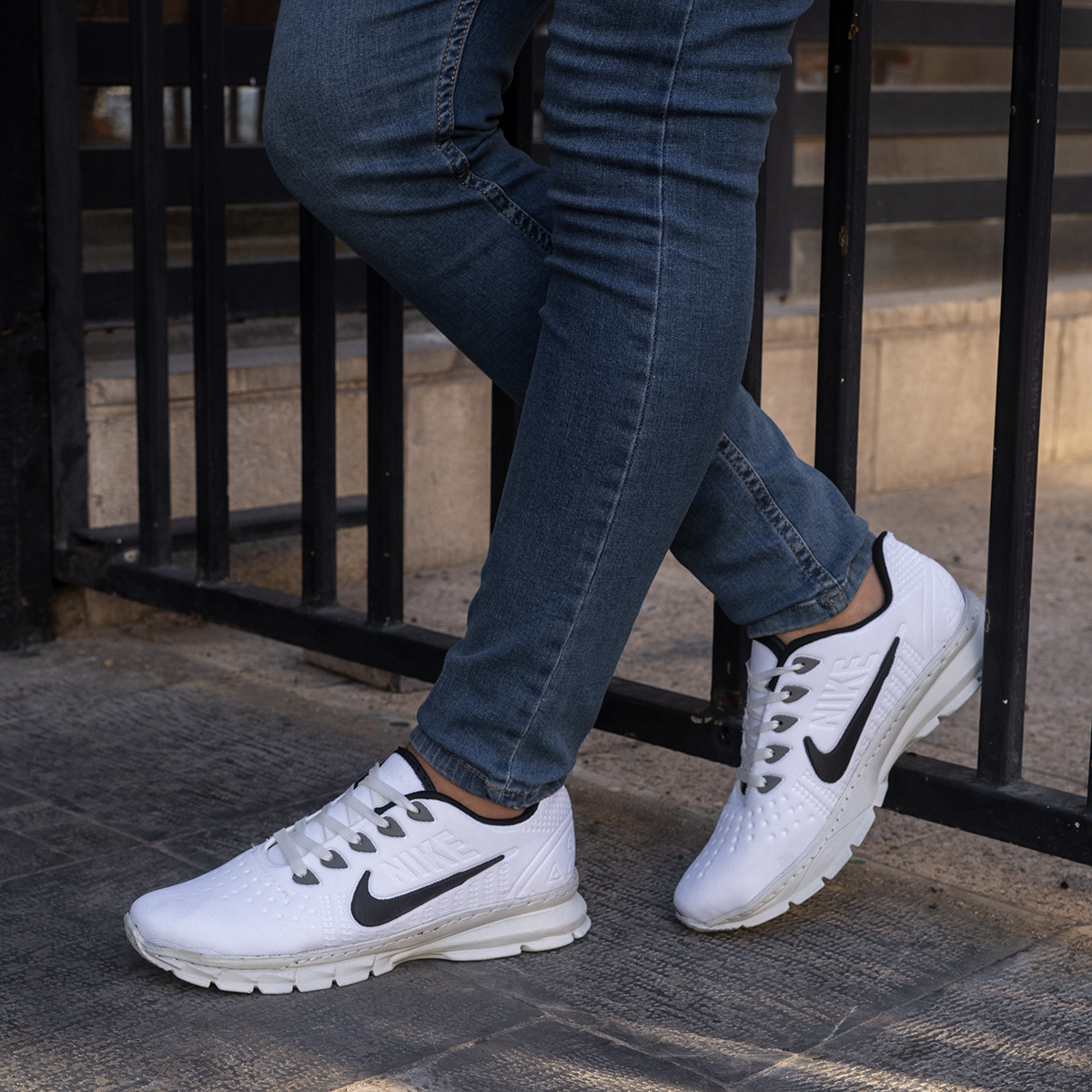 کفش ورزشی (T) سفید مردانه مدل Bavan