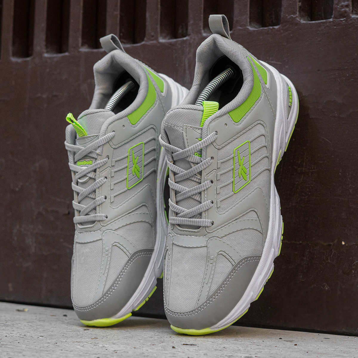 کفش ورزشی Reebok مردانه طوسی سبز مدل Loniel