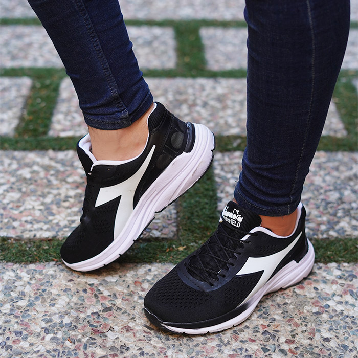 کفش ورزشی مردانه diadora مشکی مدل 77