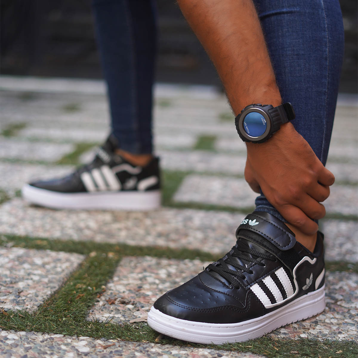 کفش آدیداس مردانه مشکی سفید مدل Kamyar