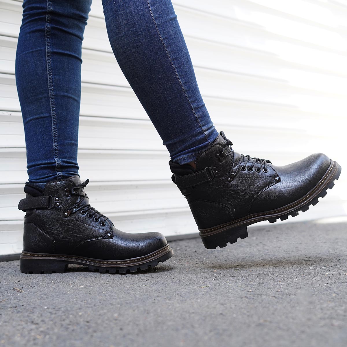 نیم بوت مردانه مشکی کاترپیلار مدل Hector