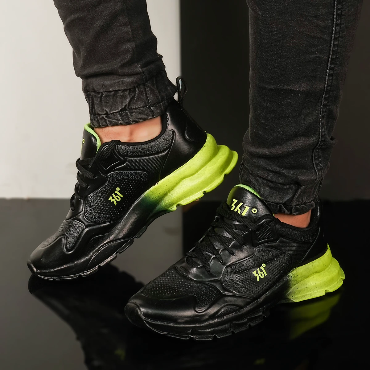 کفش ورزشی مردانه مشکی سبز مدل 361