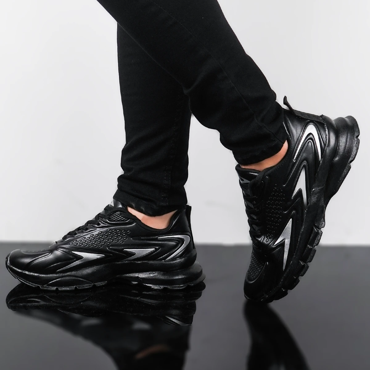 کفش ورزشی مردانه مشکی طوسی مدل W996