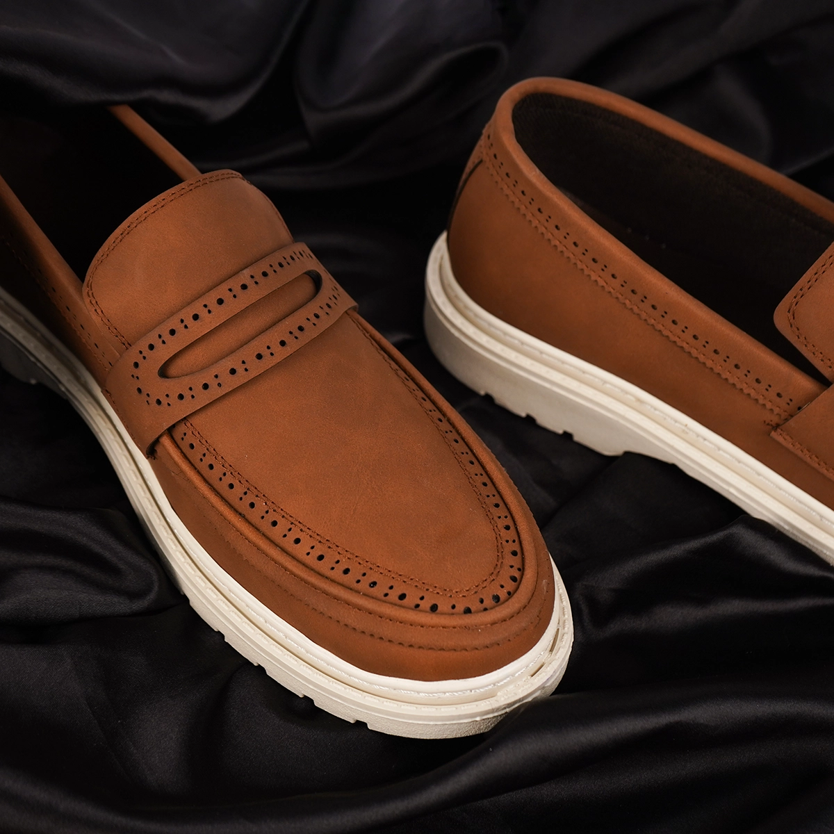 کفش تخت مردانه عسلی مدل Erfan