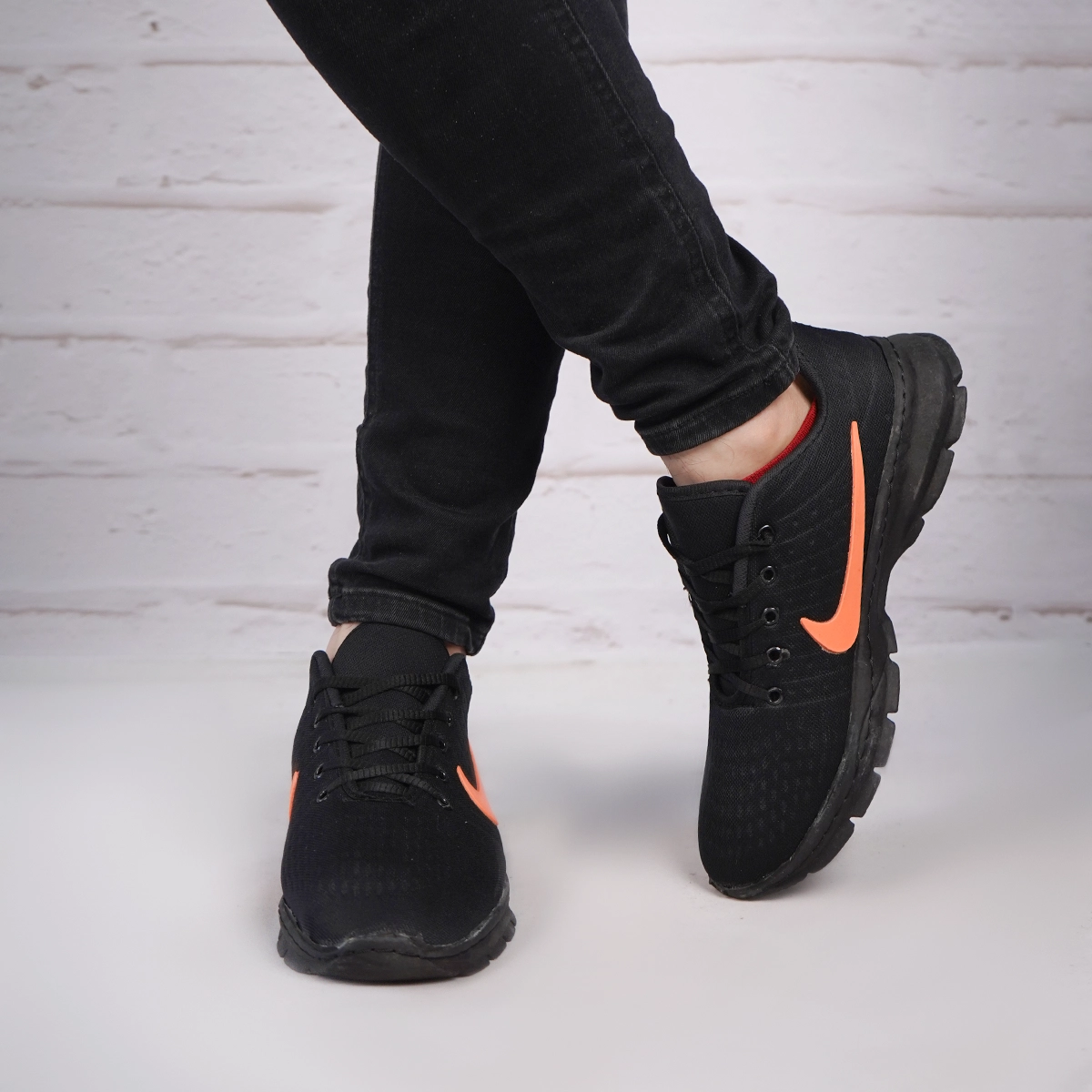 کفش ورزشی مردانه مشکی مدل Pavlo