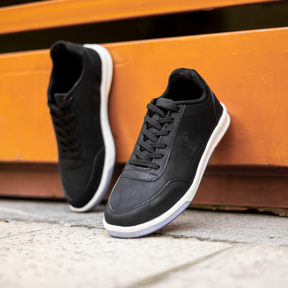 کفش مردانه LV مشکی مدل Norman