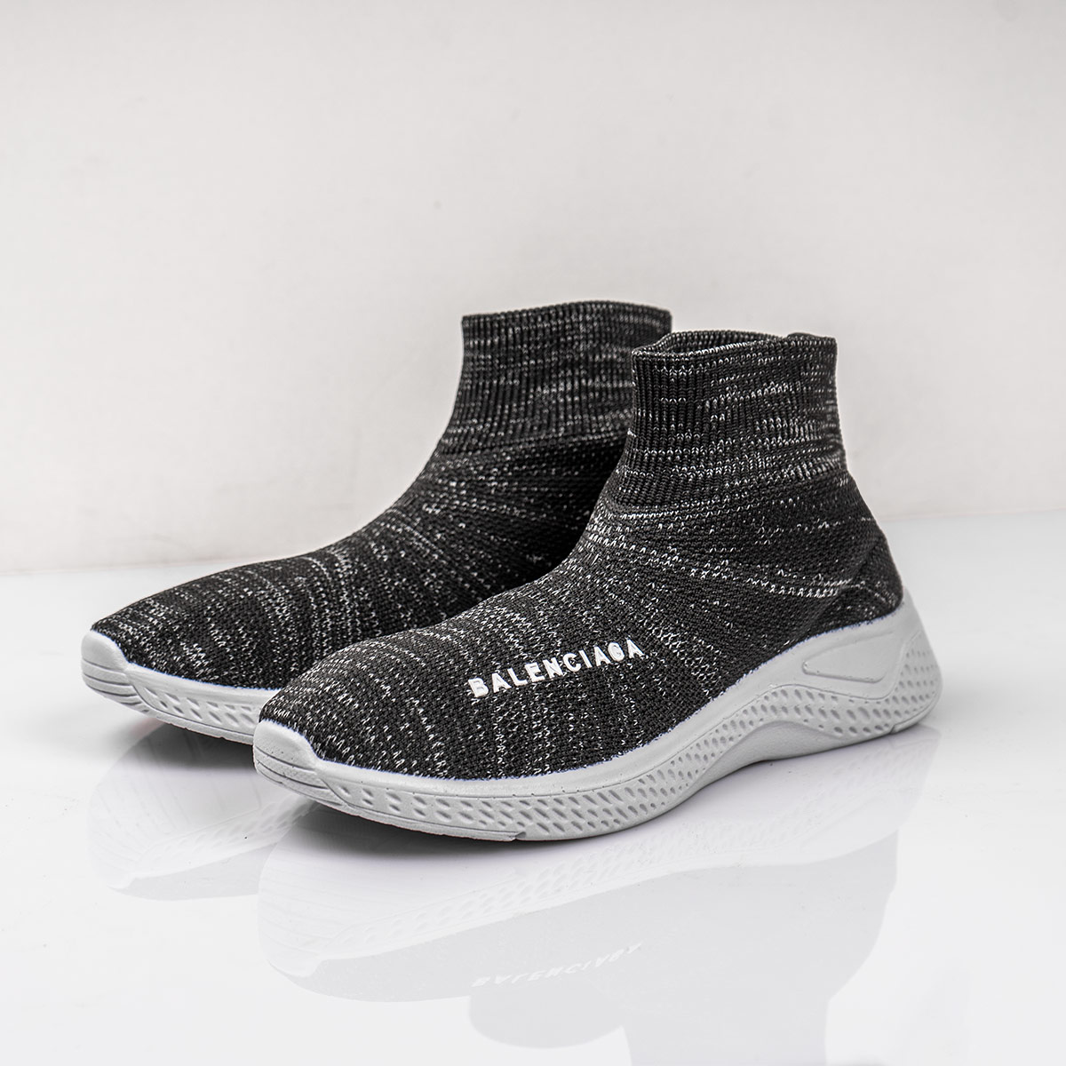 کفش ورزشی Balenciagaمردانه مشکی مدل Lonix