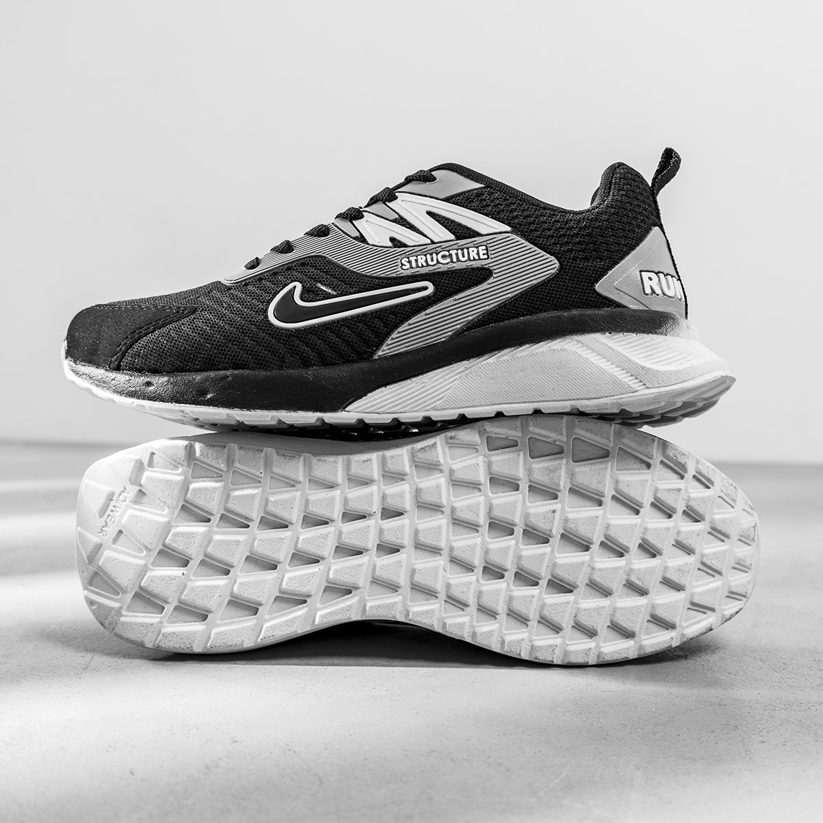 کفش ورزشی Nike Structure مردانه مشکی طوسی مدلZomit