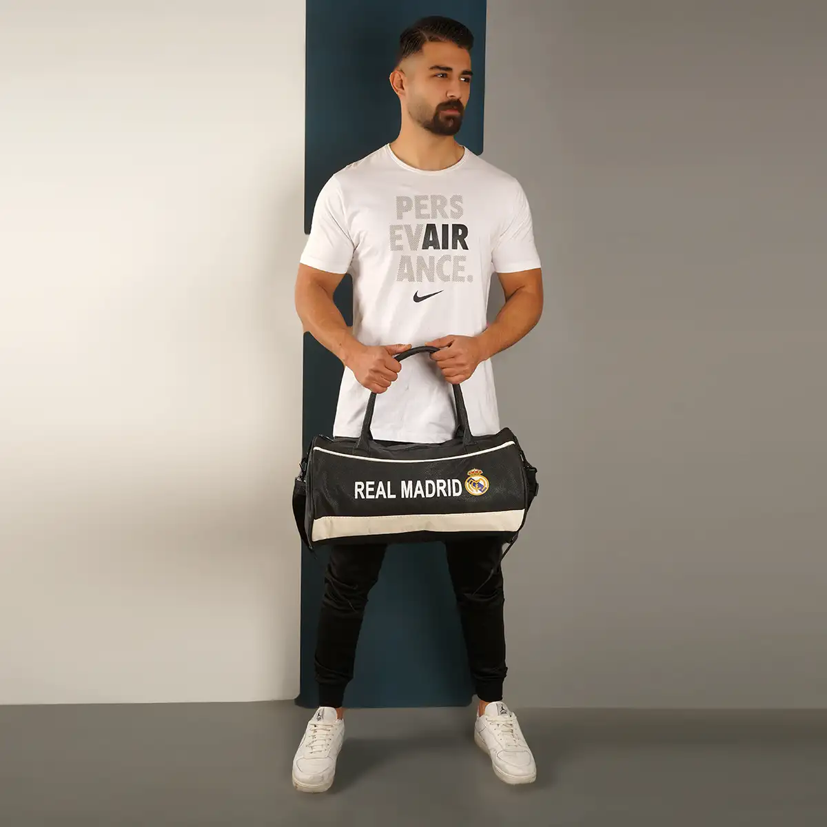 کیف ورزشی مشکی مدل Real Madrid