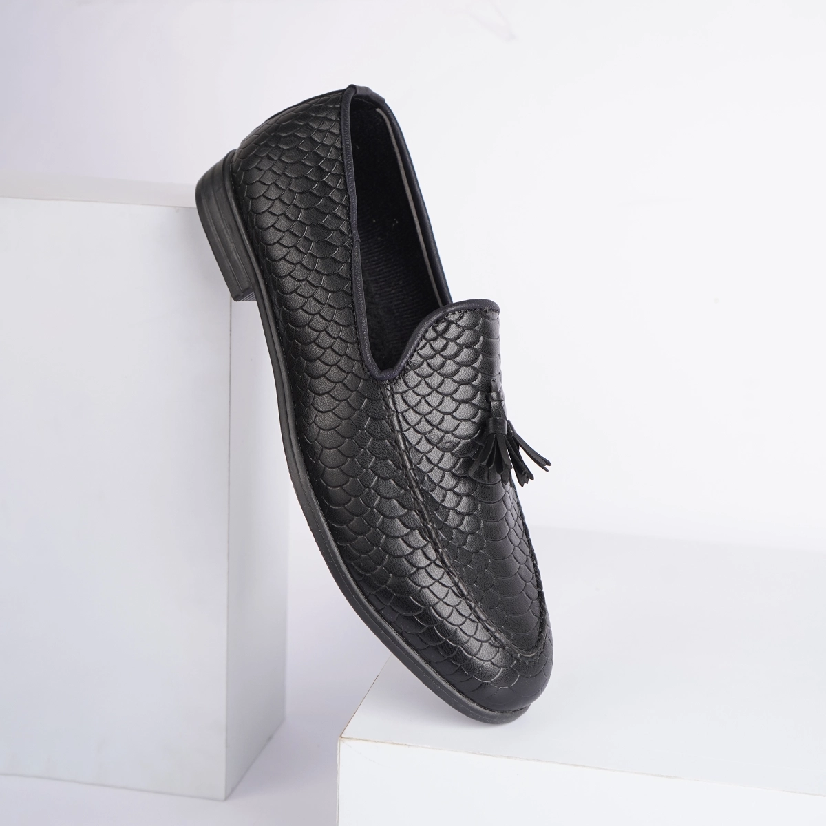 کفش کالج طرحدار مردانه مدل higo